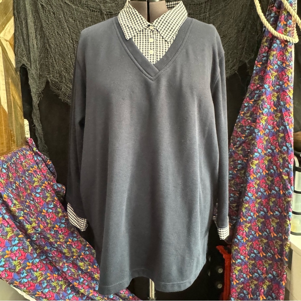 Basic Editions Men's Navy V-Neck Sweater